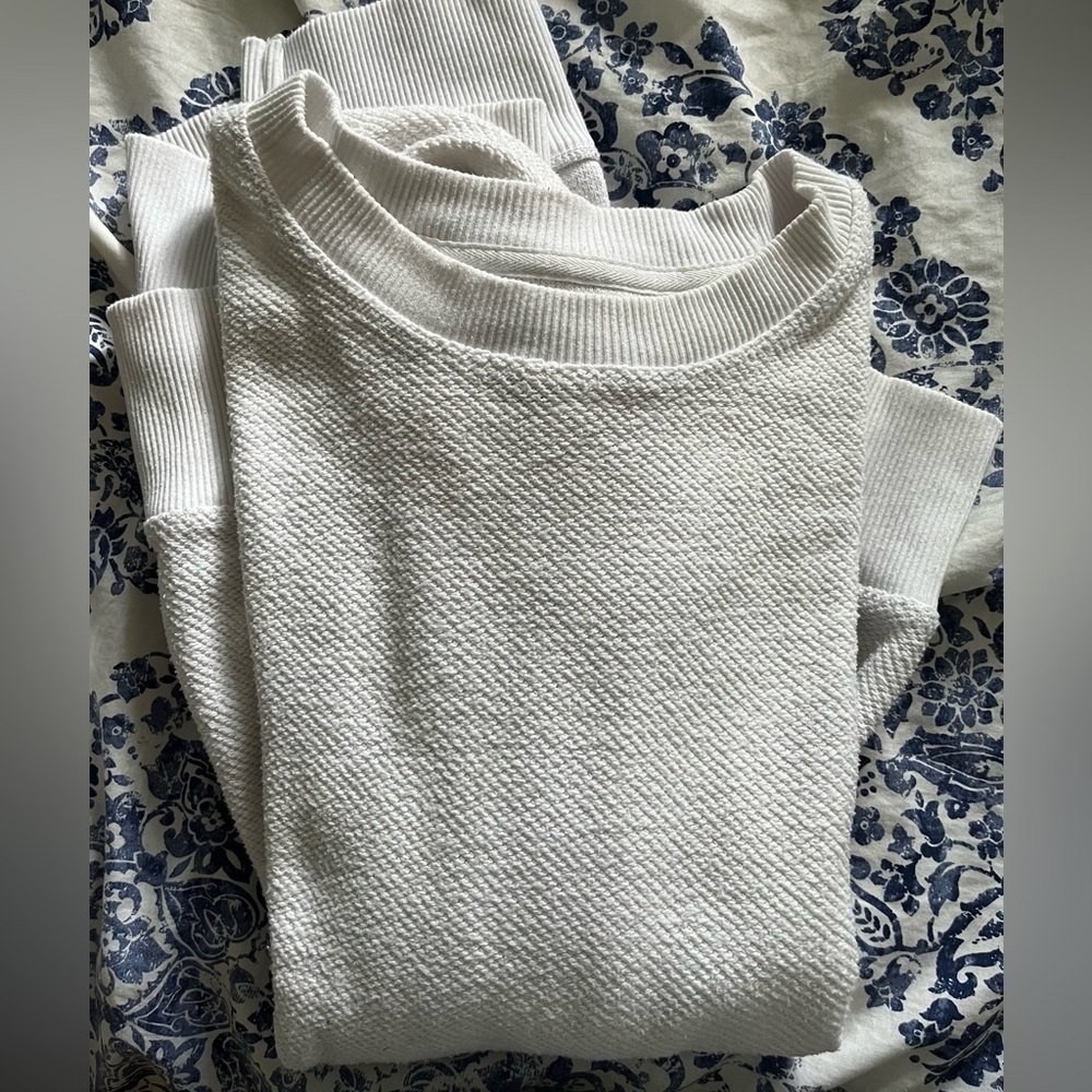 Aerie white crewneck oversized sweatshirt Size XS